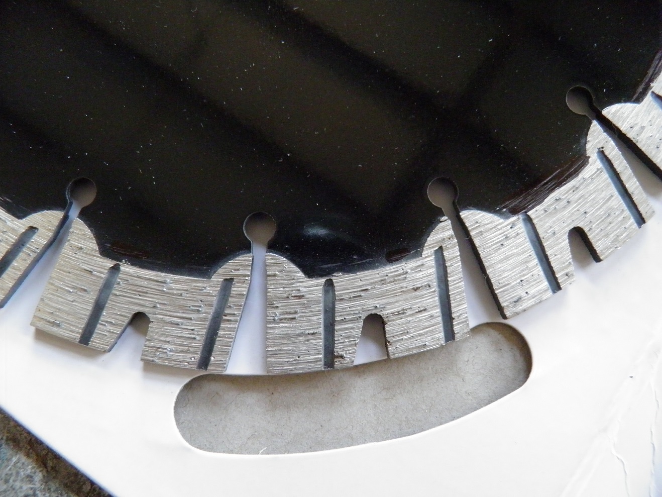 230 mm gesintertes segmentiertes Turbo-Sägeblatt zum Schneiden von schwarzem Granit
