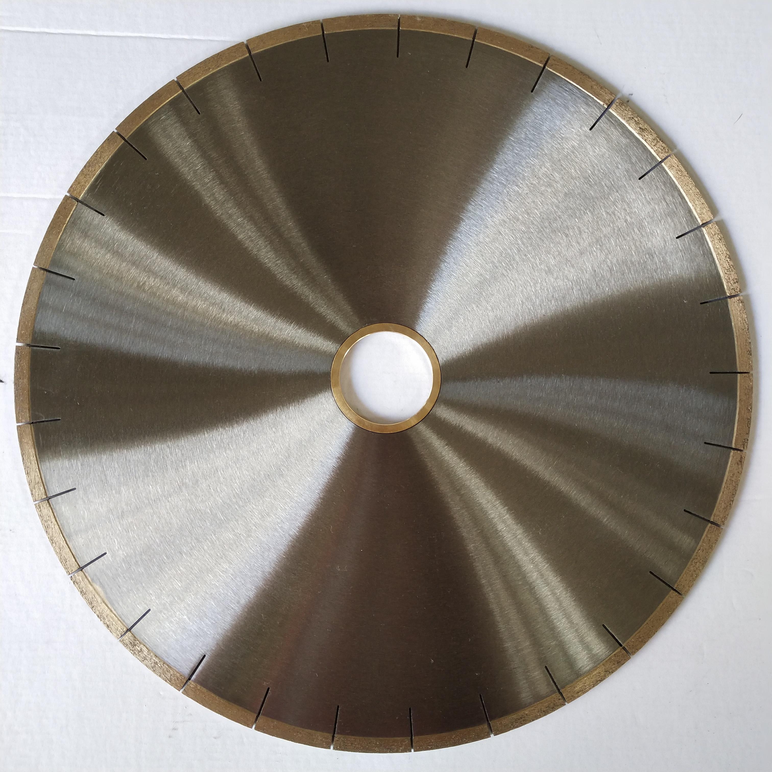 Hochfrequenzschweißung von 400 mm gefärbter Diamantsägen -Blattblech zum Schneiden von Marmor